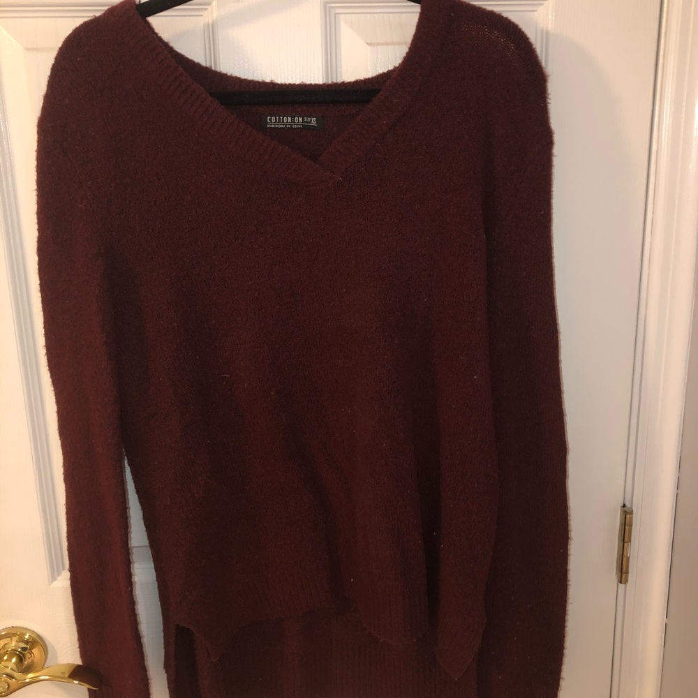 Maroon sweater